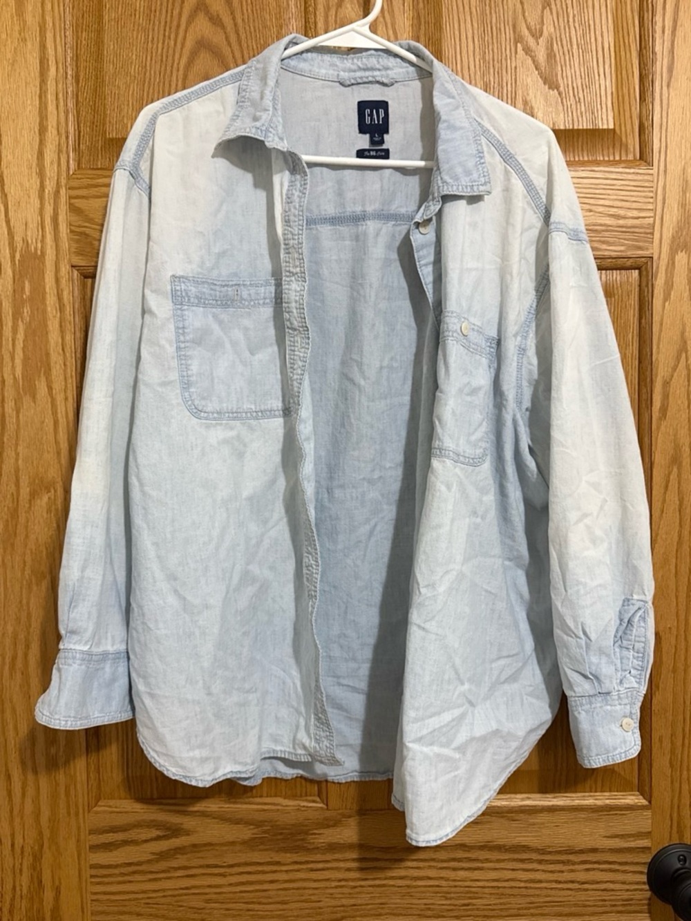 GAP Light Wash Denim Shirt Jacket in Pale Blue